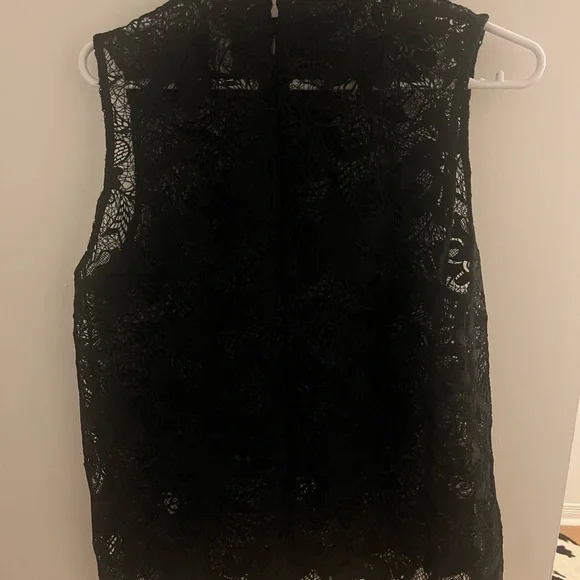 H&M Black Lace Sleeveless Mock Neck Top - Picture 2 of 3
